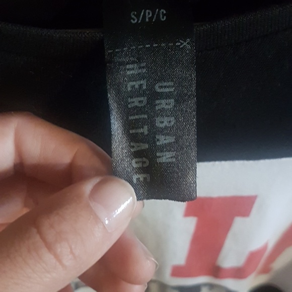 Black Cali tee - Picture 2 of 2